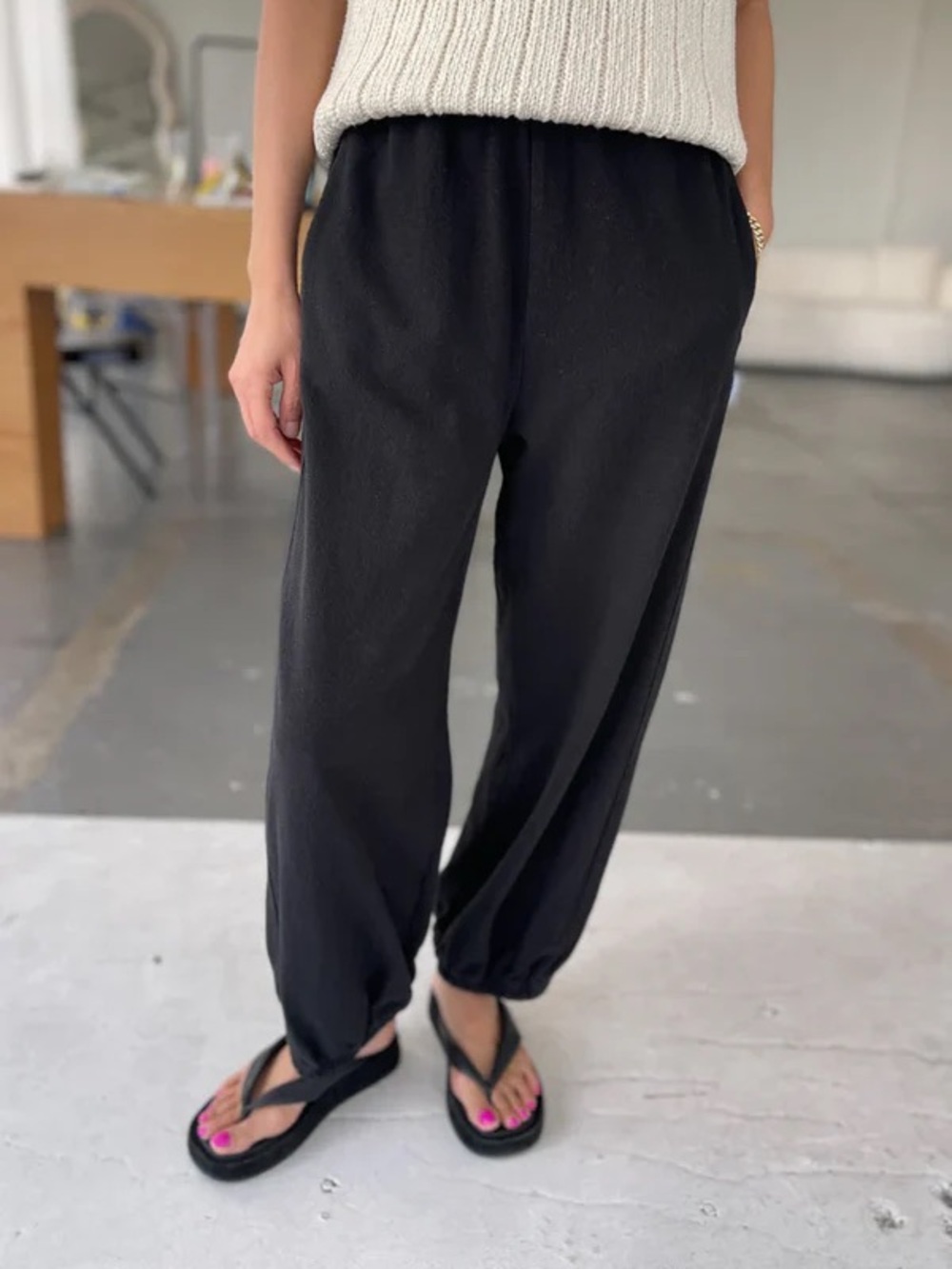 Anthropologie Women's Black Elastic-Waist Relaxed Pants joggers balloon M